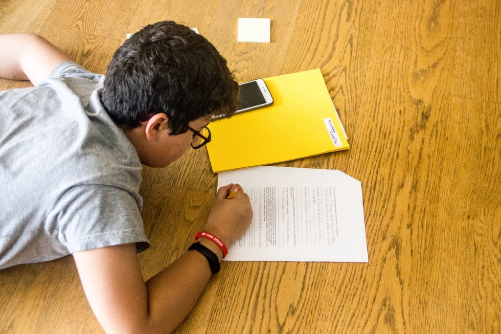 Village Camps International Summer Camp Zell am See, Austria 2025-07-26 https://www.villagecamps.com/journals_admin/images/2170-6731-family pict-15.jpg